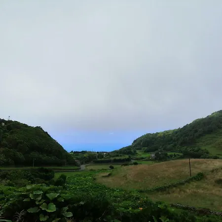 A Casa Do Ti Mendonca Lajes das Flores